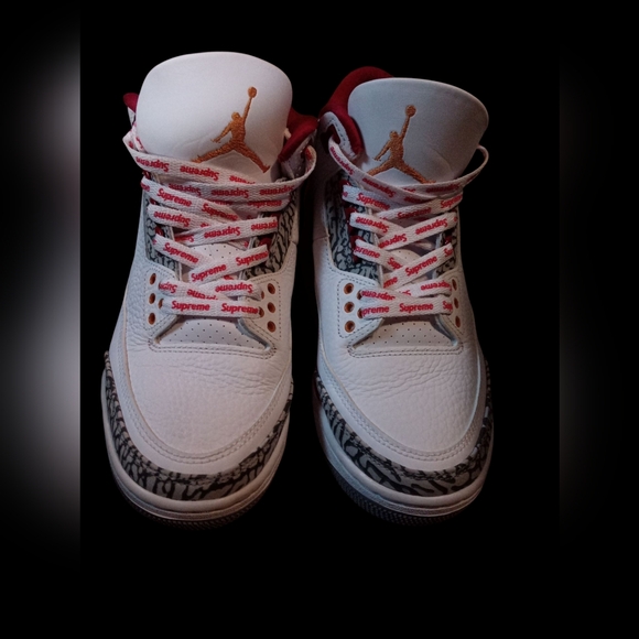 Supreme White and Red Sneakers with Elephant Print - Picture 1 of 3